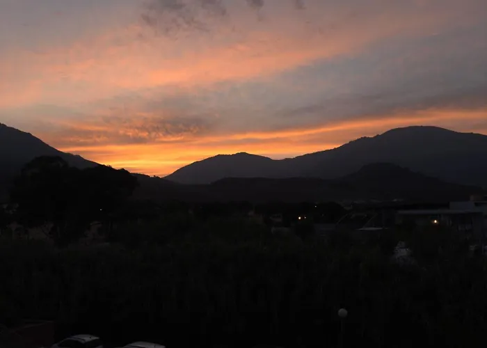 T2 - Vue Montagne * Biguglia (Corsica)